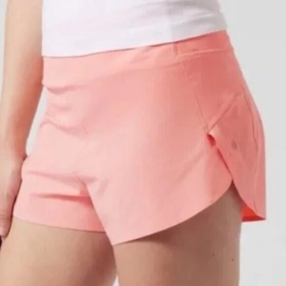 NWOT Athletica Run With It 2.5”Shorts